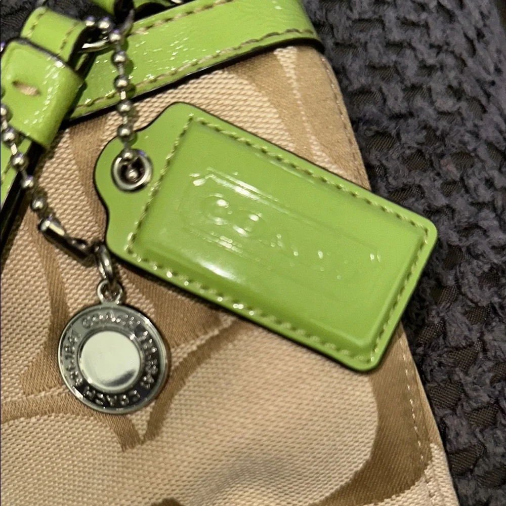 Coach Green and Tan Signature Tote Bag - Picture 11 of 14